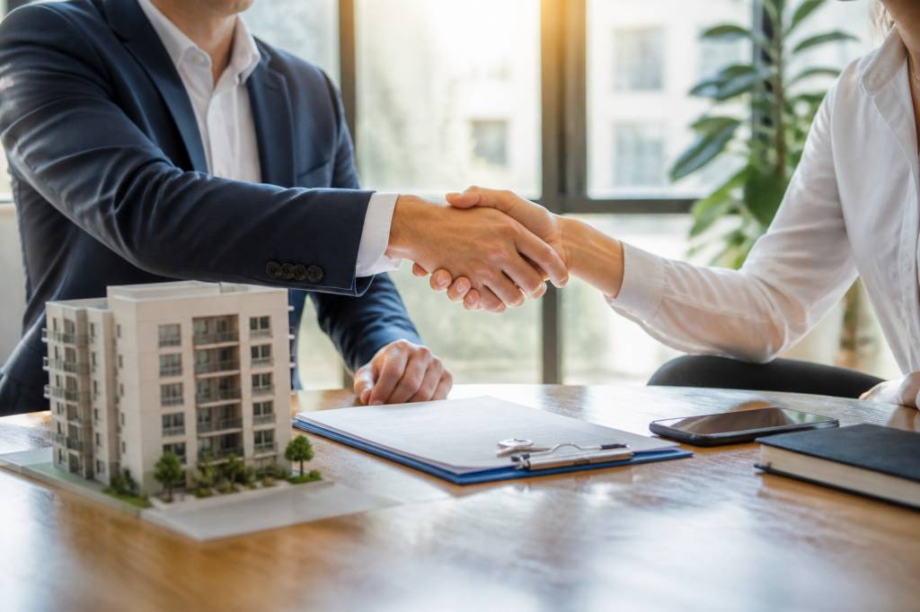 Comment devenir copropriétaire : démarches, droits et obligations à connaître